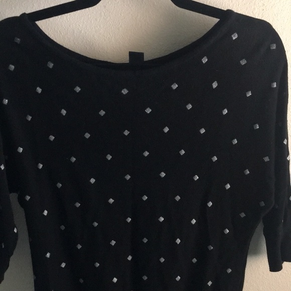 White House Black Market black & silver blouse - Picture 2 of 6